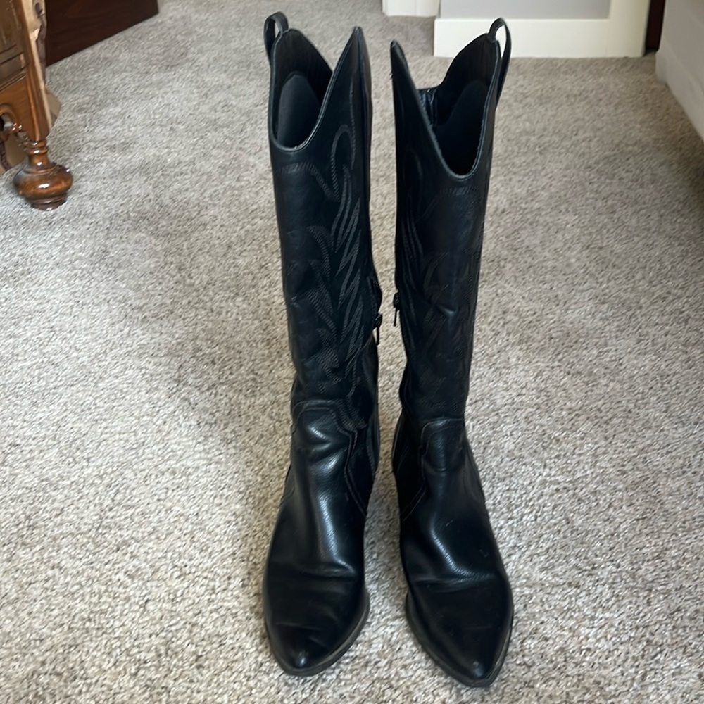 Black Boots